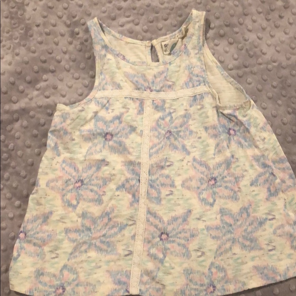 Roxy swing tank size 8